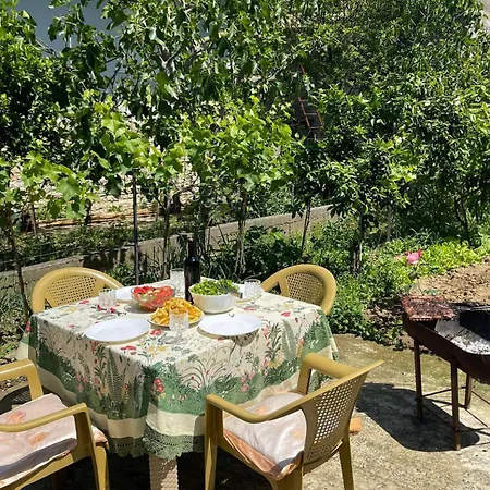 Villa Vila Isufaj *